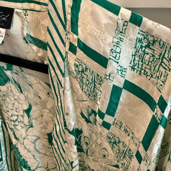 Diane Fries Elegant Green Patterned Women's silk open kimono style top - Picture 5 of 8